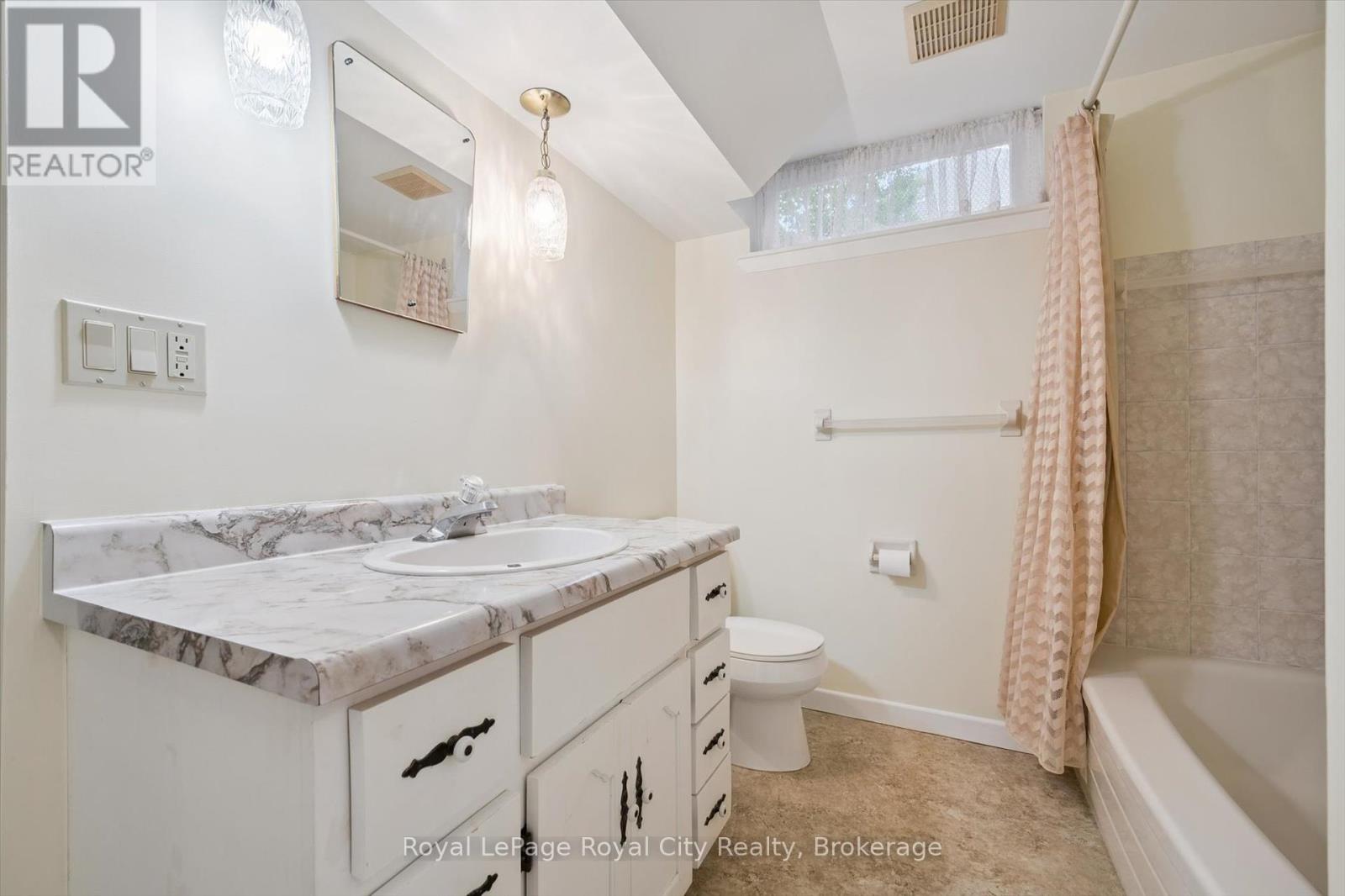 28 Colborn Street, Guelph, Ontario  N1G 2M5 - Photo 38 - X12439809
