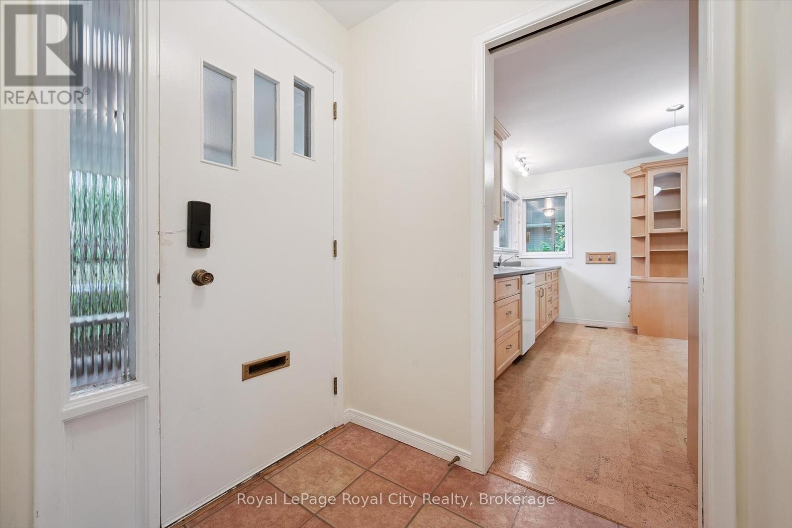28 Colborn Street, Guelph, Ontario  N1G 2M5 - Photo 7 - X12439809