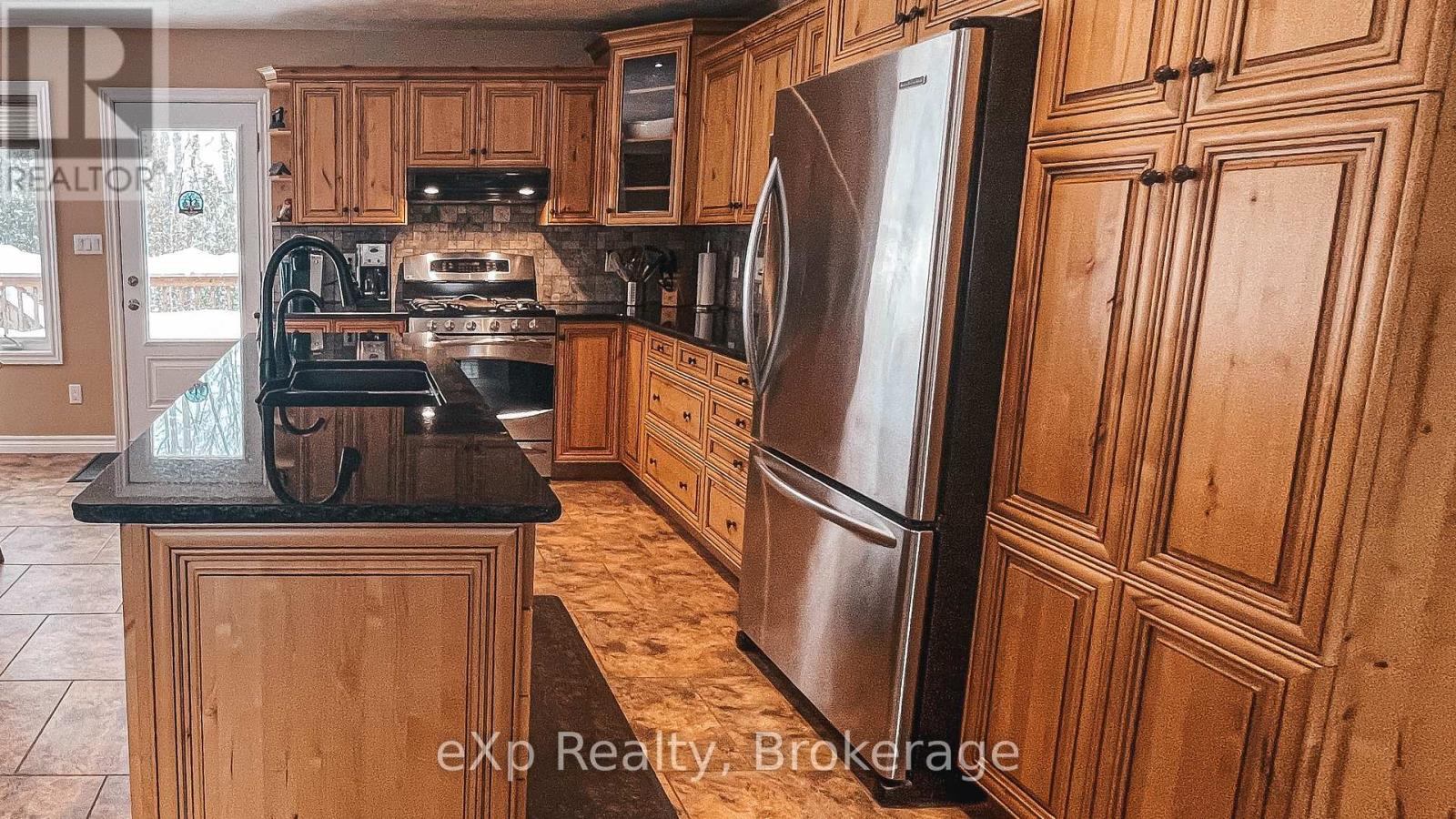 98 Birch Street, South Bruce Peninsula, Ontario  N0H 2G0 - Photo 7 - X12439896