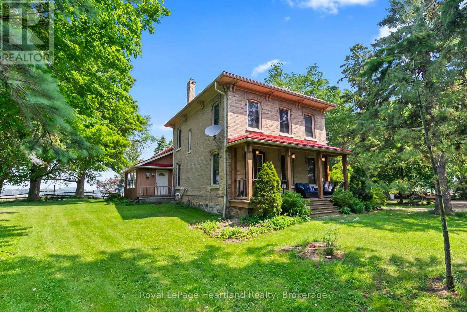 9540 Ayton Road, Minto, Ontario  N0G 1Z0 - Photo 10 - X12439938