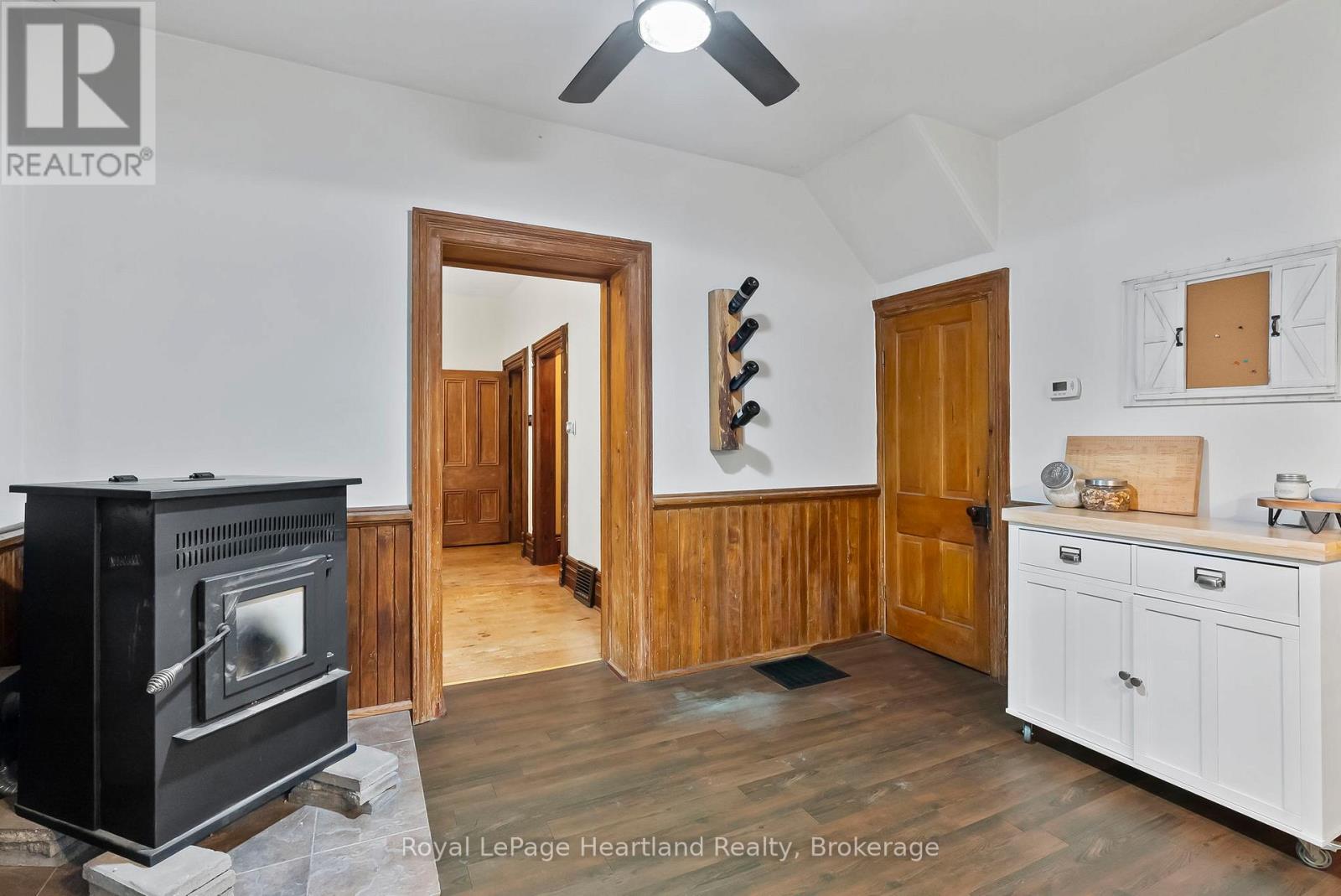 9540 Ayton Road, Minto, Ontario  N0G 1Z0 - Photo 17 - X12439938