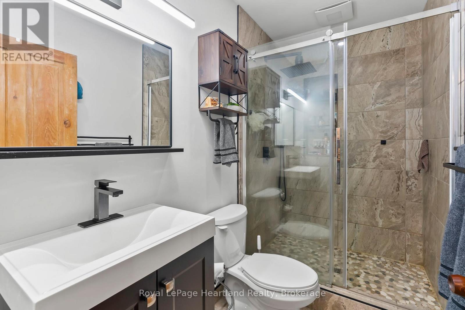 9540 Ayton Road, Minto, Ontario  N0G 1Z0 - Photo 27 - X12439938
