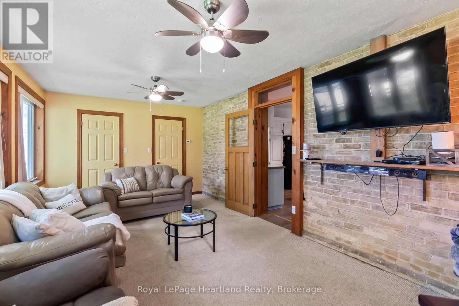 9540 Ayton Road, Minto, Ontario  N0G 1Z0 - Photo 32 - X12439938
