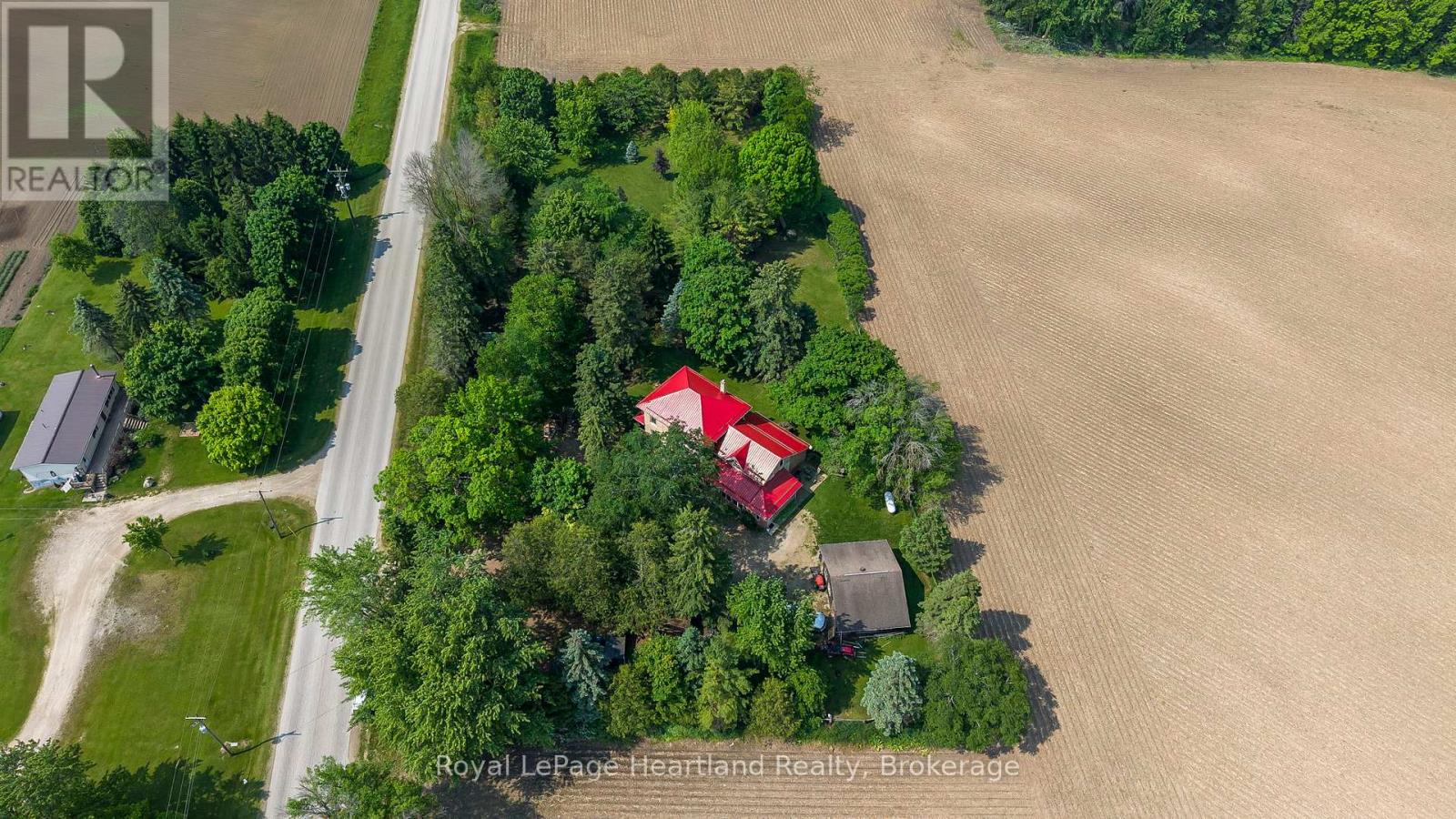 9540 Ayton Road, Minto, Ontario  N0G 1Z0 - Photo 6 - X12439938