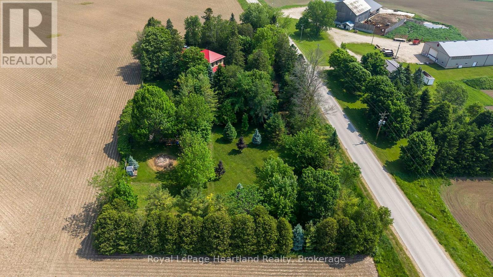 9540 Ayton Road, Minto, Ontario  N0G 1Z0 - Photo 7 - X12439938