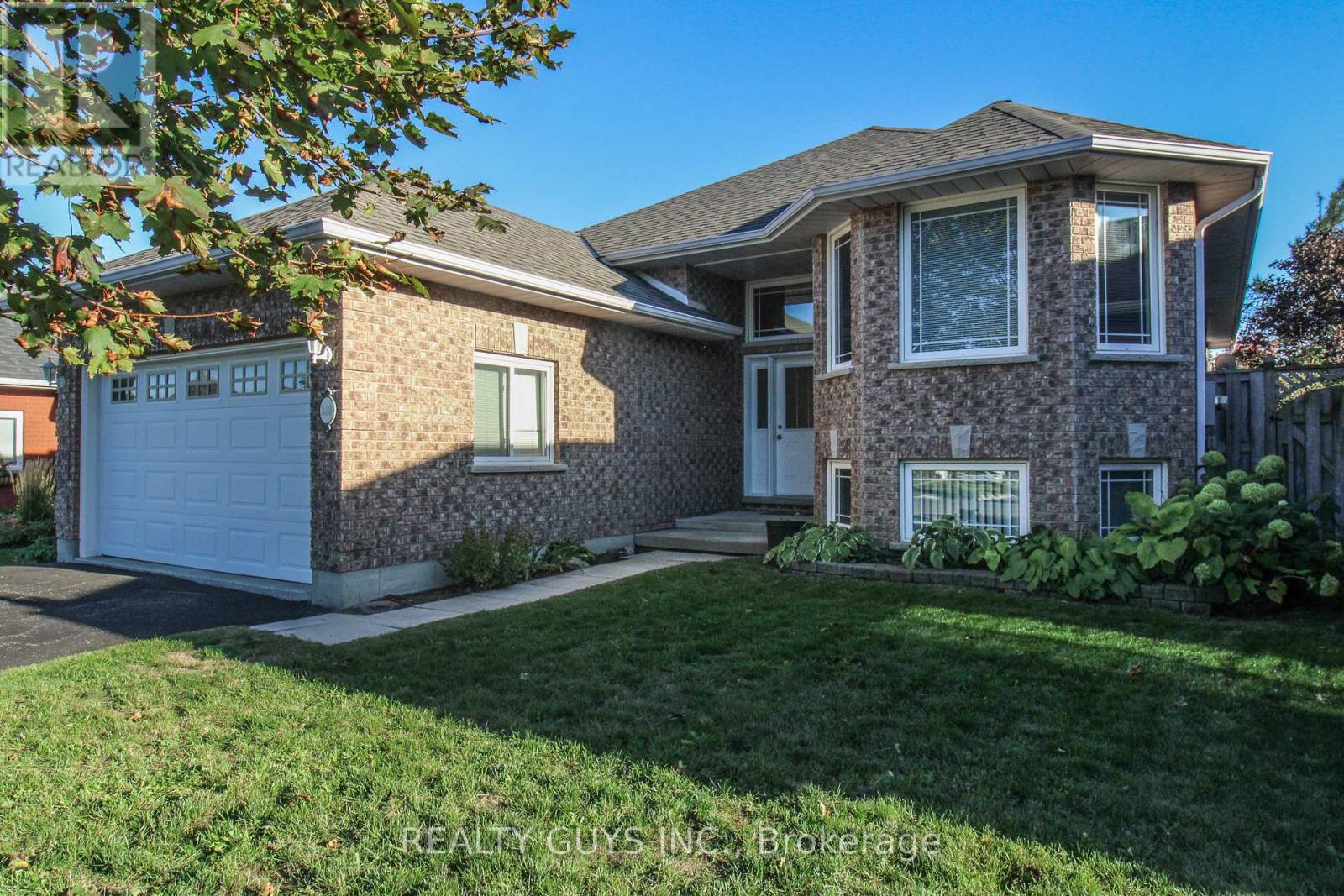 233 Odette Road, Peterborough (Monaghan Ward 2), Ontario  K9K 2N8 - Photo 2 - X12439877