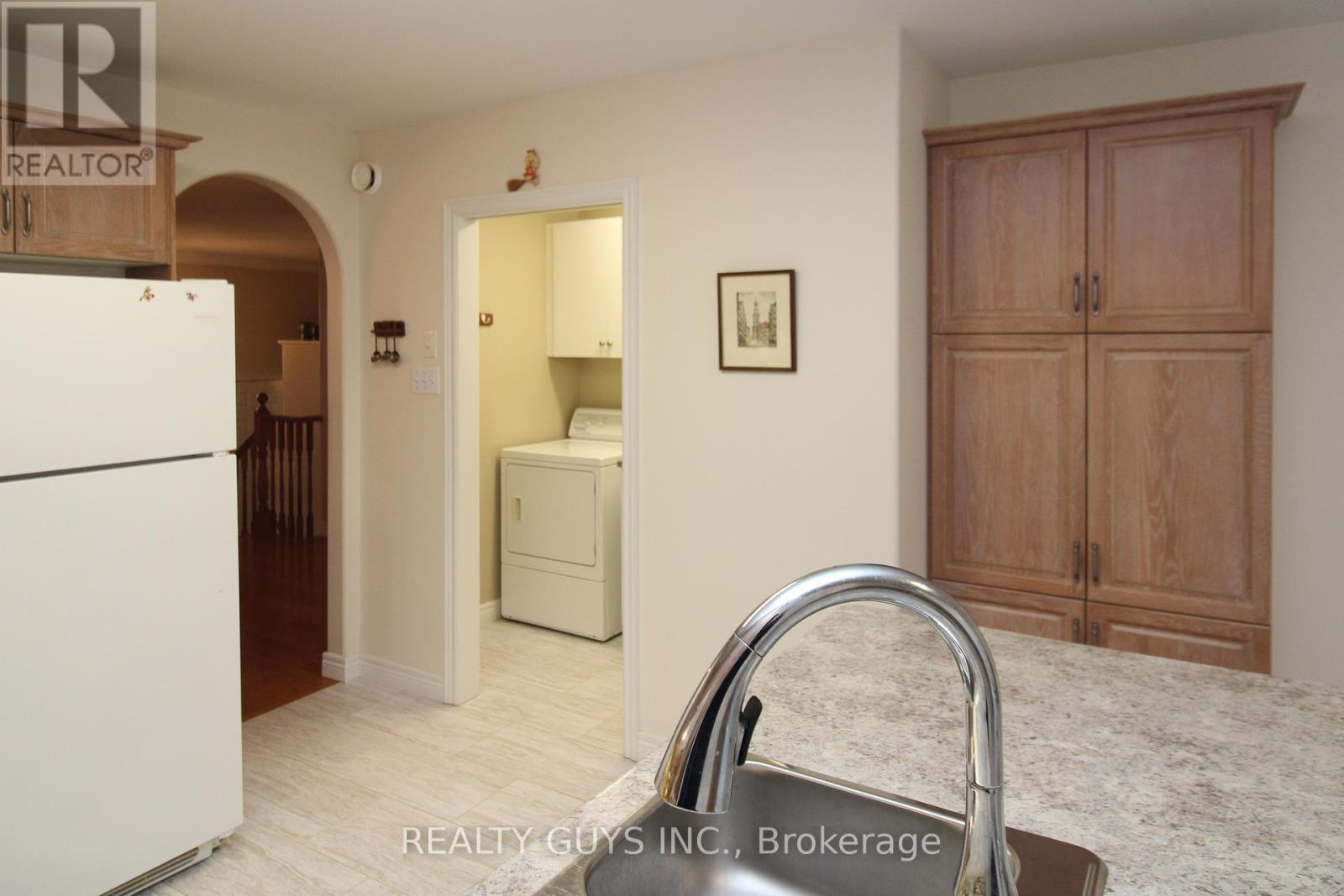 233 Odette Road, Peterborough (Monaghan Ward 2), Ontario  K9K 2N8 - Photo 28 - X12439877