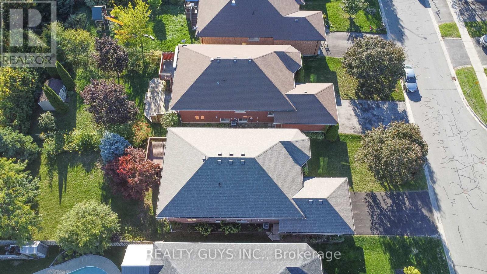 233 Odette Road, Peterborough (Monaghan Ward 2), Ontario  K9K 2N8 - Photo 3 - X12439877