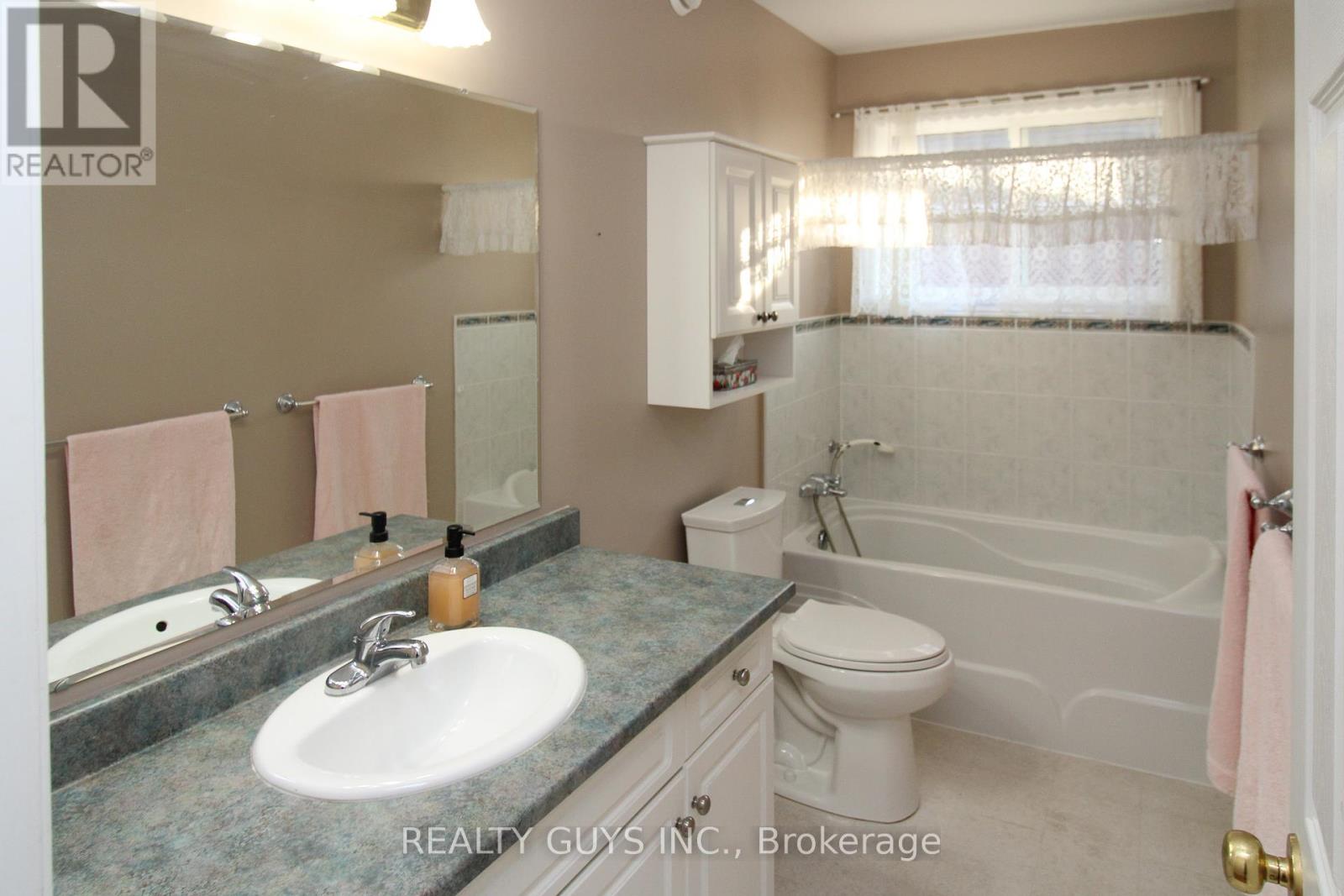 233 Odette Road, Peterborough (Monaghan Ward 2), Ontario  K9K 2N8 - Photo 33 - X12439877