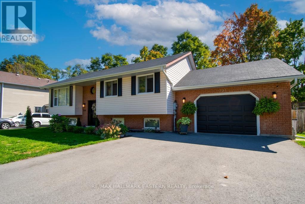 731 Peterborough Avenue, Selwyn, Ontario  K0L 1H0 - Photo 1 - X12439992