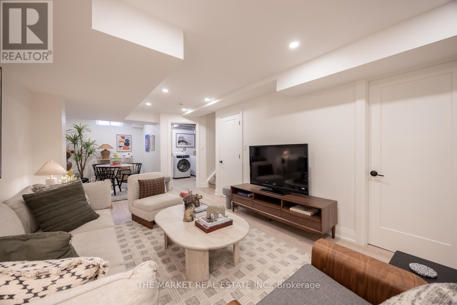 204 Gatwick Drive, Oakville, Ontario  L6H 6M9 - Photo 32 - W12424249