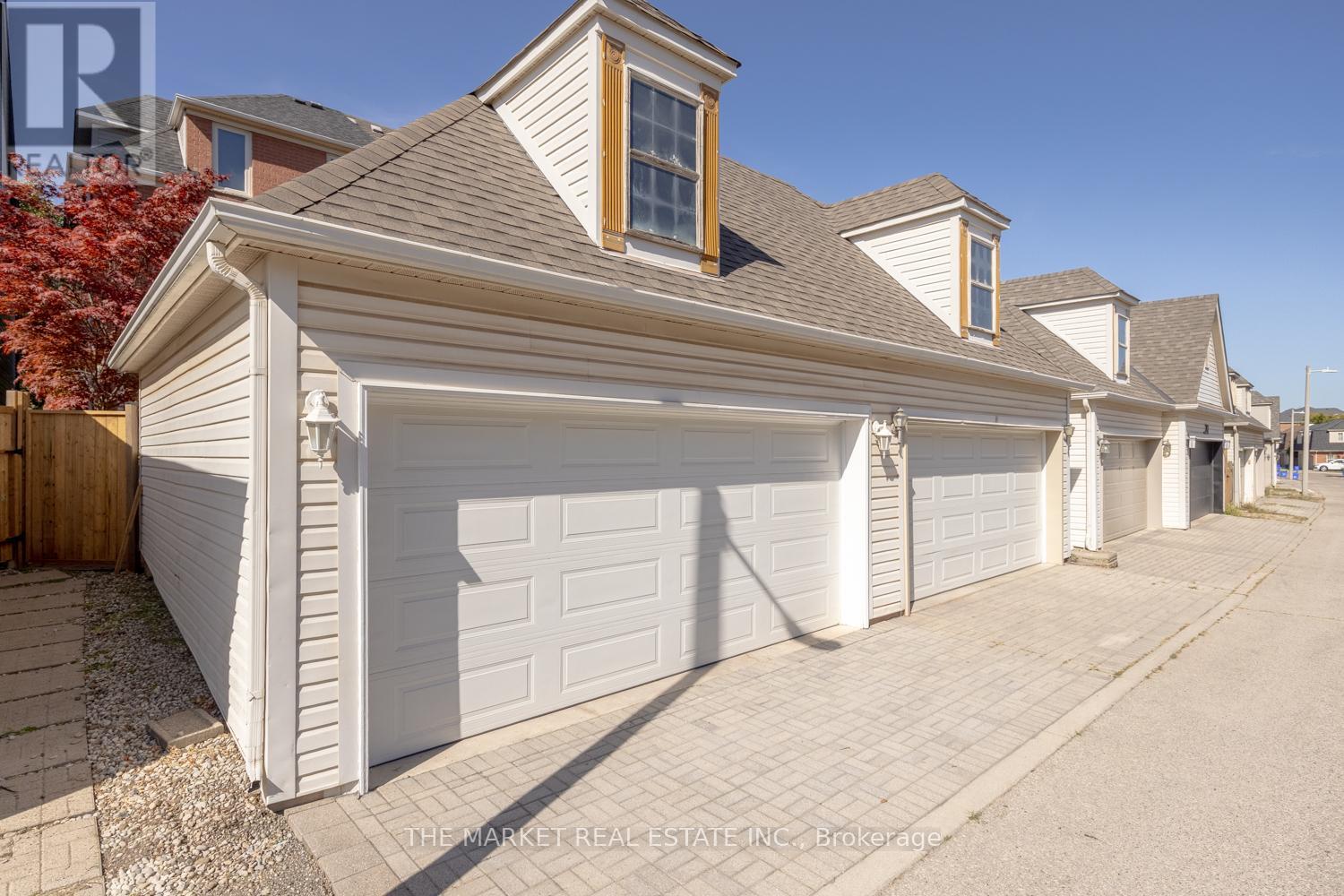204 Gatwick Drive, Oakville, Ontario  L6H 6M9 - Photo 38 - W12424249