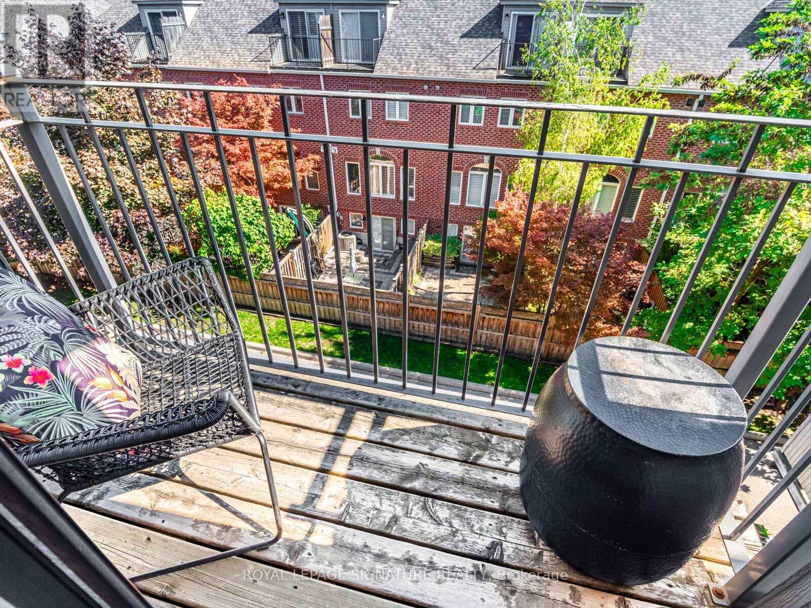 63 Ruby Lang Lane, Toronto, Ontario  M8Z 0B8 - Photo 25 - W12434974