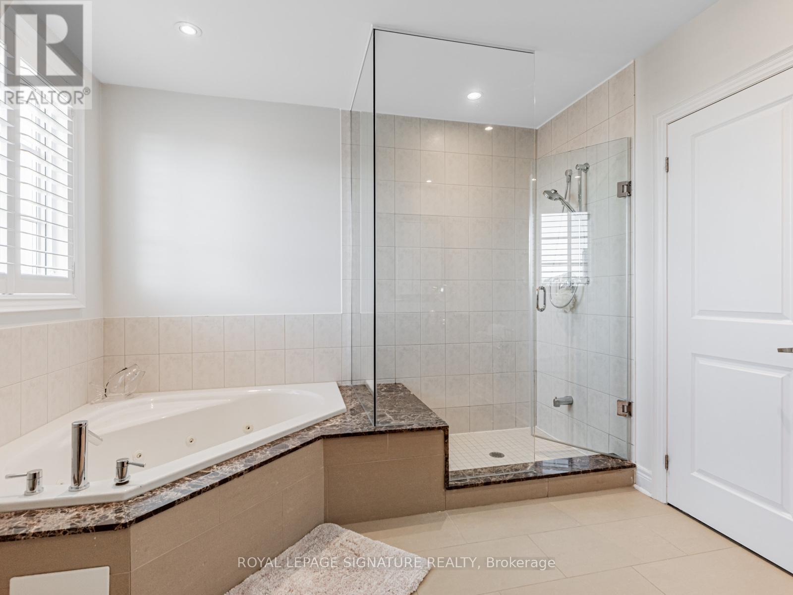 63 Ruby Lang Lane, Toronto, Ontario  M8Z 0B8 - Photo 22 - W12434974