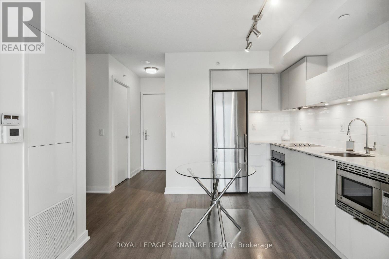 1703 - 20 Thomas Riley Road, Toronto, Ontario  M9B 0C3 - Photo 13 - W12408859