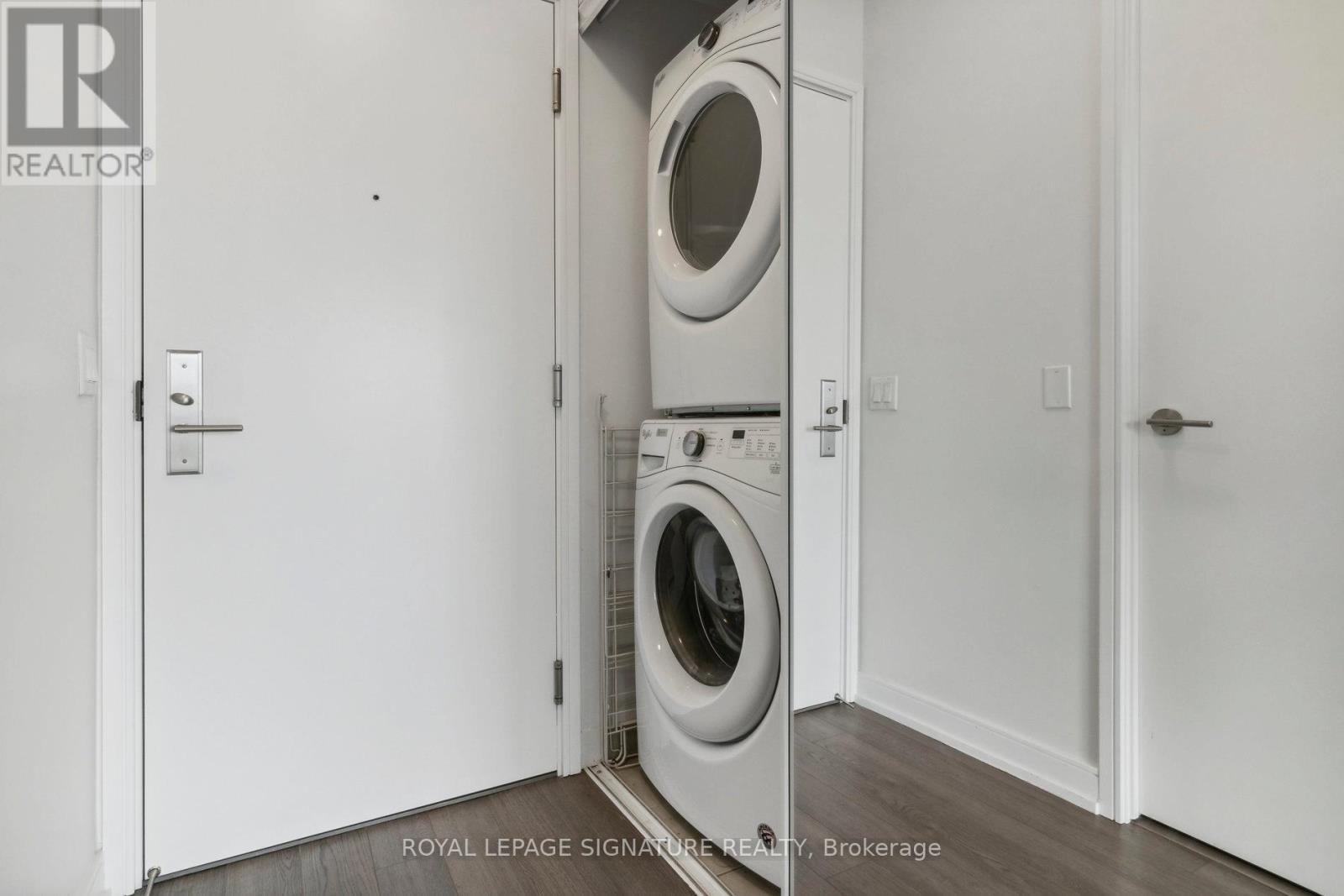 1703 - 20 Thomas Riley Road, Toronto, Ontario  M9B 0C3 - Photo 5 - W12408859