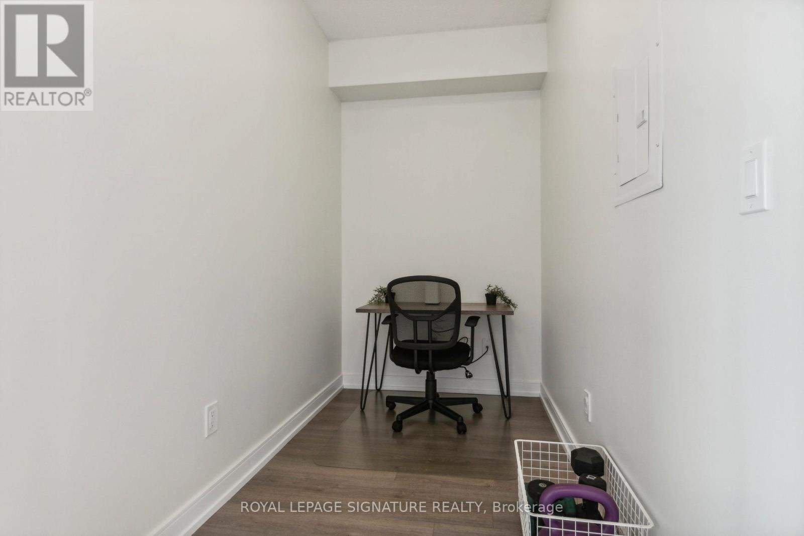 1703 - 20 Thomas Riley Road, Toronto, Ontario  M9B 0C3 - Photo 7 - W12408859