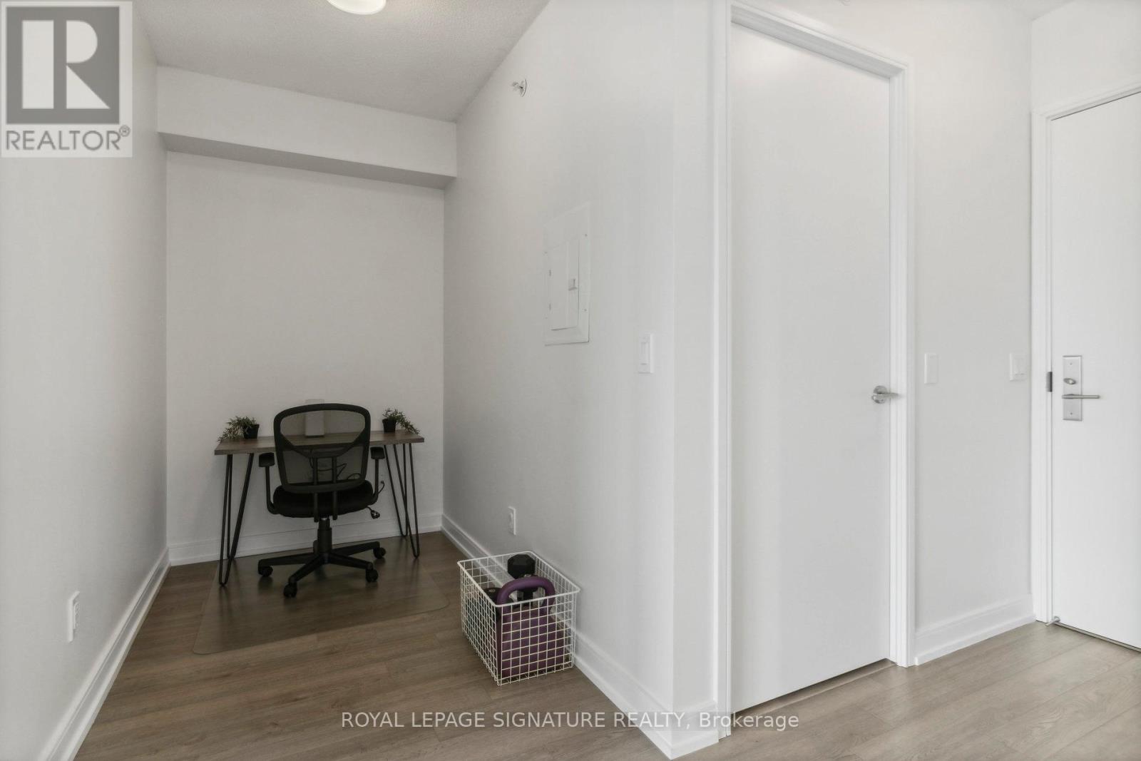 1703 - 20 Thomas Riley Road, Toronto, Ontario  M9B 0C3 - Photo 6 - W12408859