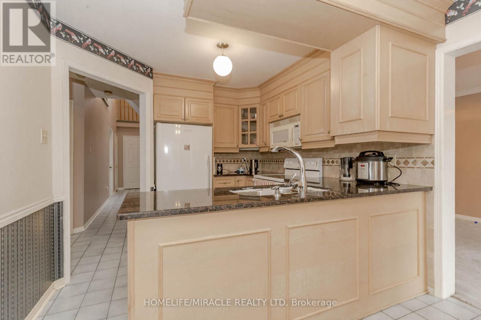 2999 Valcourt Crescent, Mississauga, Ontario  L5L 5J4 - Photo 20 - W12438551