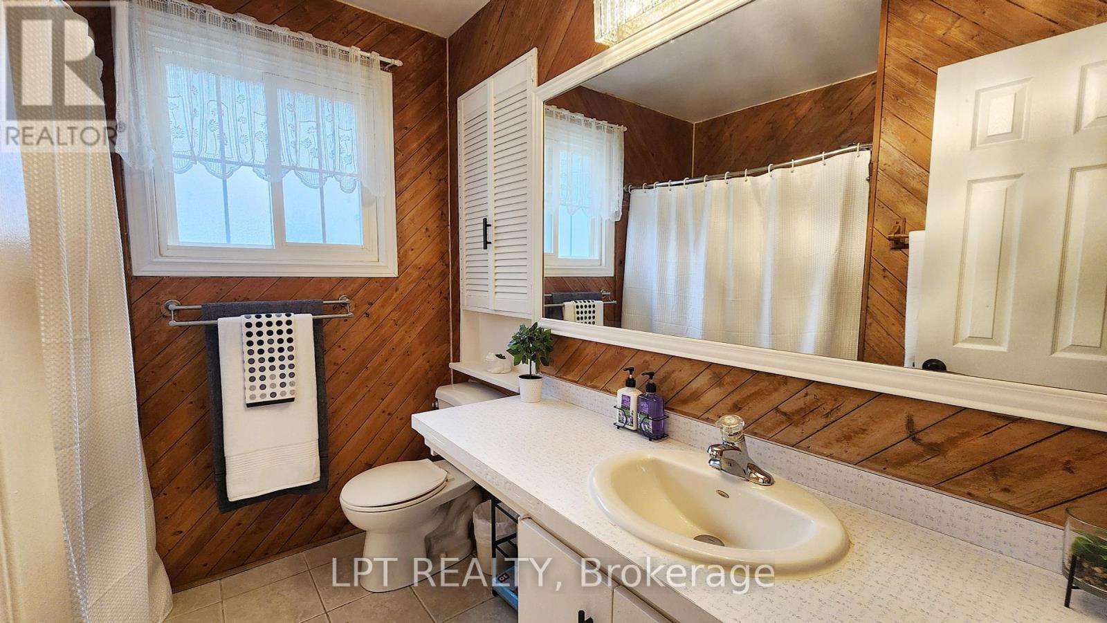 2049 Northern Avenue, Innisfil, Ontario  L9S 1Z4 - Photo 12 - N12439677