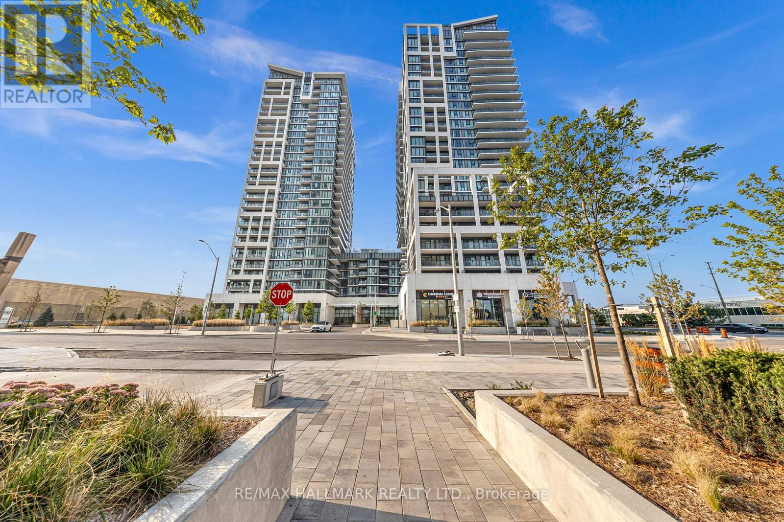 427 - 9000 Jane Street, Vaughan, Ontario  L4K 0M6 - Photo 3 - N12439683