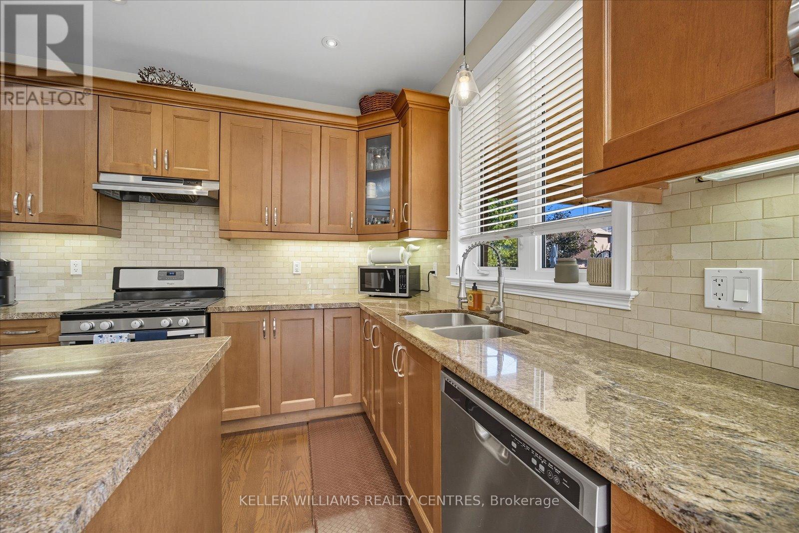 99 Church Street, Georgina, Ontario  L4P 1J4 - Photo 13 - N12439710