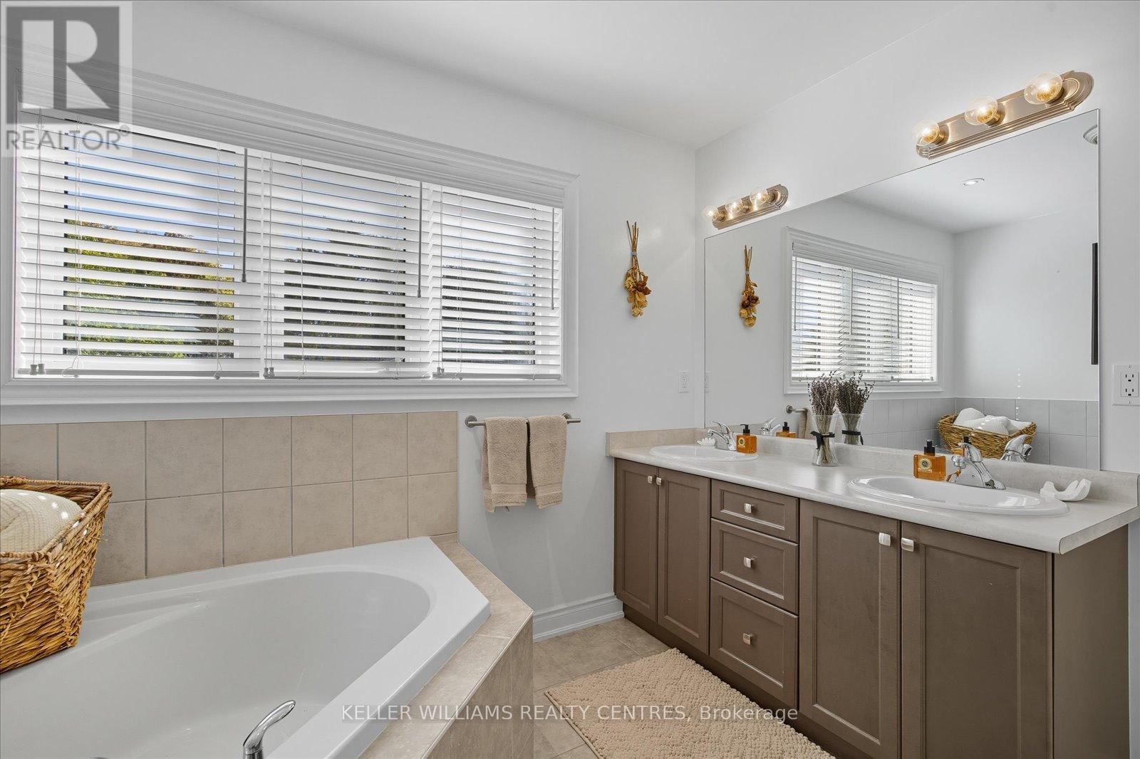 99 Church Street, Georgina, Ontario  L4P 1J4 - Photo 28 - N12439710