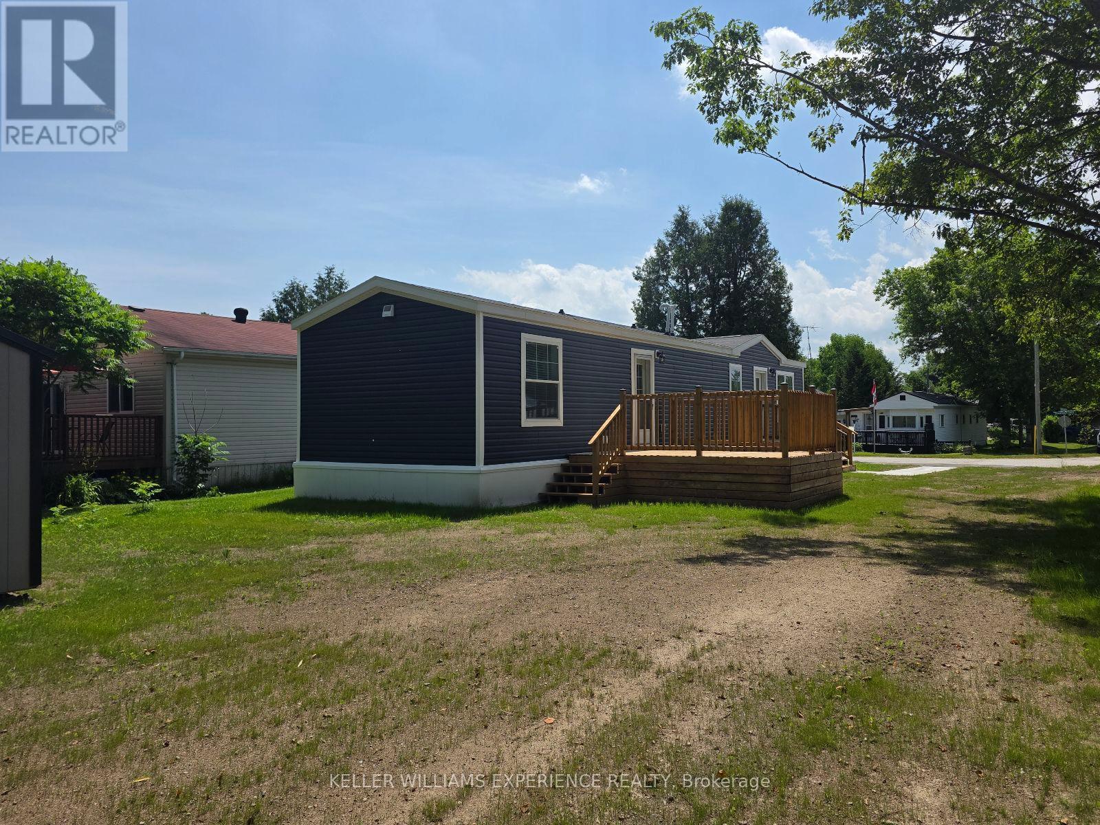 40 Shamrock Crescent, Essa, Ontario  L3W 0A5 - Photo 25 - N12439712