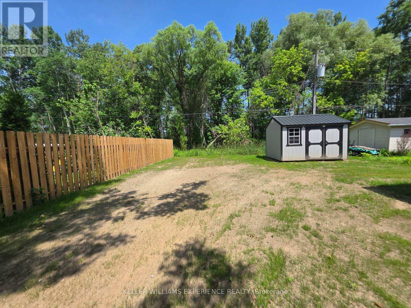 40 Shamrock Crescent, Essa, Ontario  L3W 0A5 - Photo 27 - N12439712
