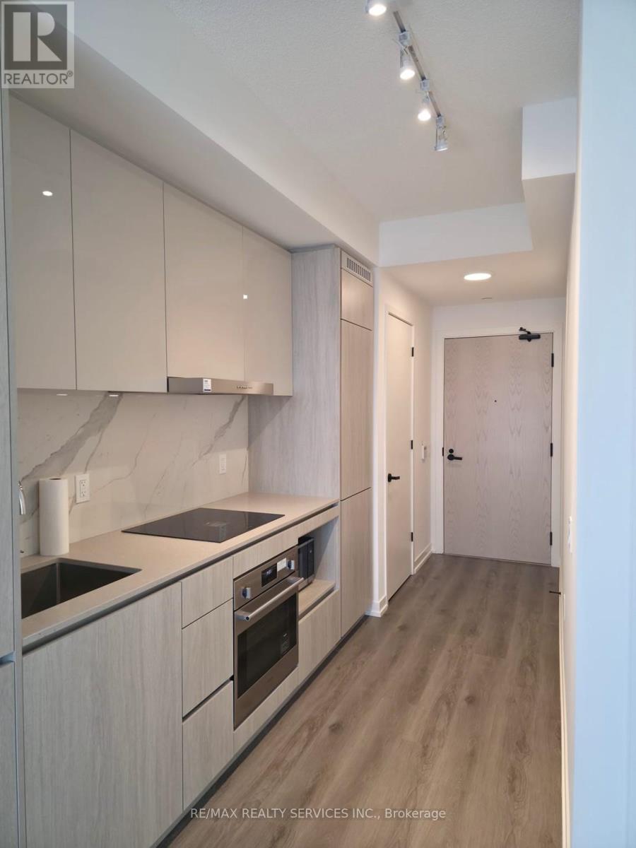 1815 - 28 Interchange Way, Vaughan, Ontario  L4K 0P8 - Photo 5 - N12439740