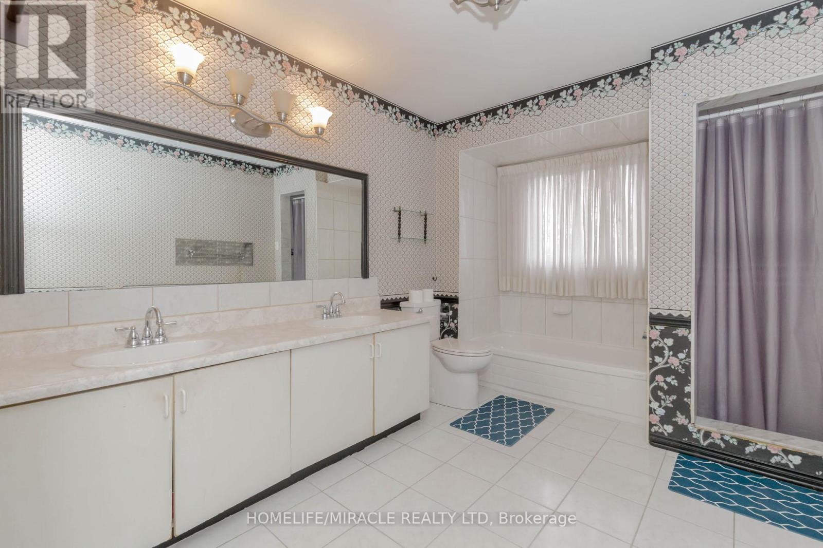 2999 Valcourt Crescent, Mississauga, Ontario  L5L 5J4 - Photo 36 - W12438551
