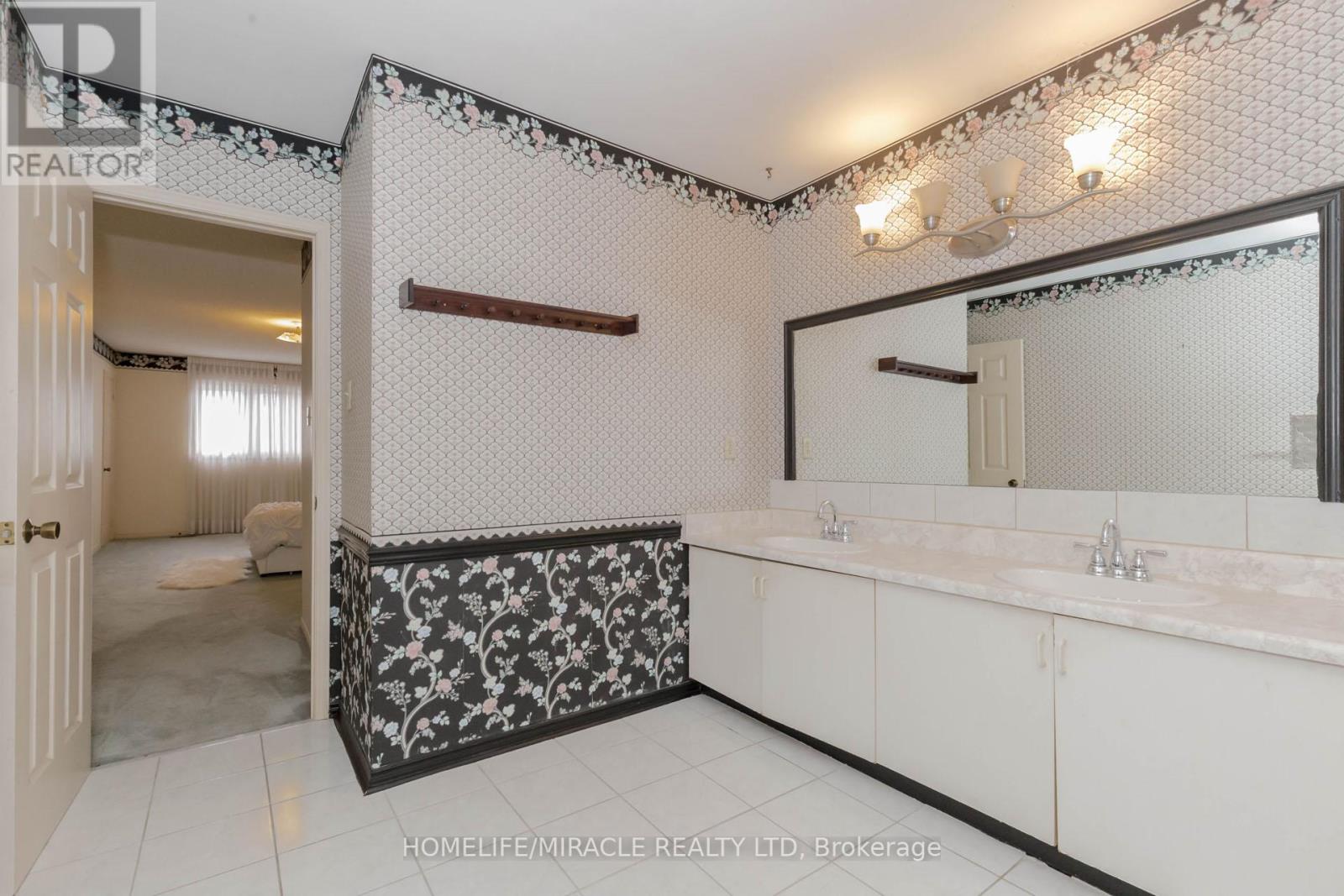 2999 Valcourt Crescent, Mississauga, Ontario  L5L 5J4 - Photo 37 - W12438551
