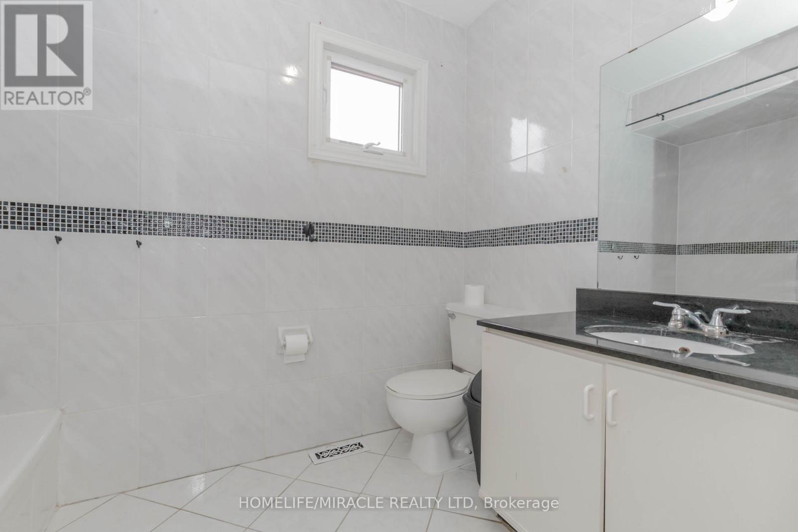 2999 Valcourt Crescent, Mississauga, Ontario  L5L 5J4 - Photo 42 - W12438551