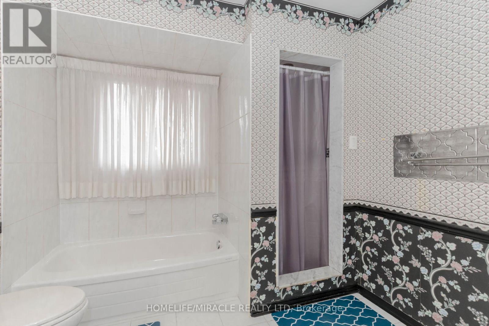 2999 Valcourt Crescent, Mississauga, Ontario  L5L 5J4 - Photo 38 - W12438551