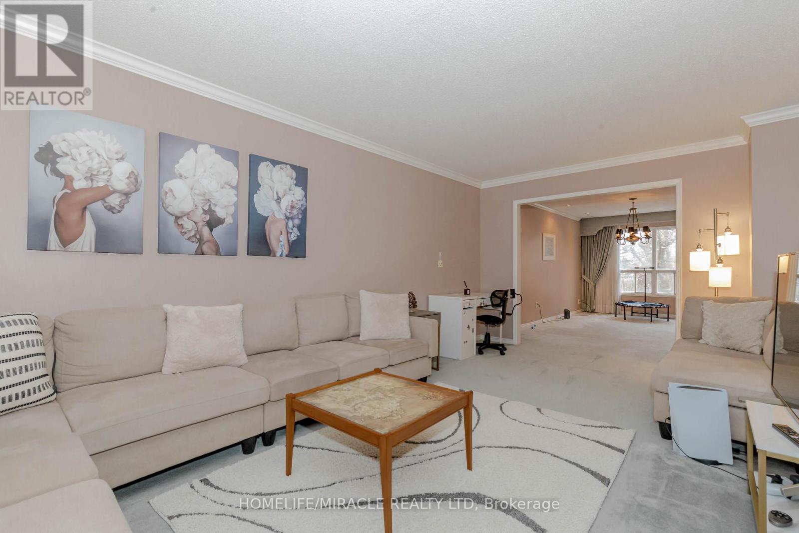 2999 Valcourt Crescent, Mississauga, Ontario  L5L 5J4 - Photo 9 - W12438551