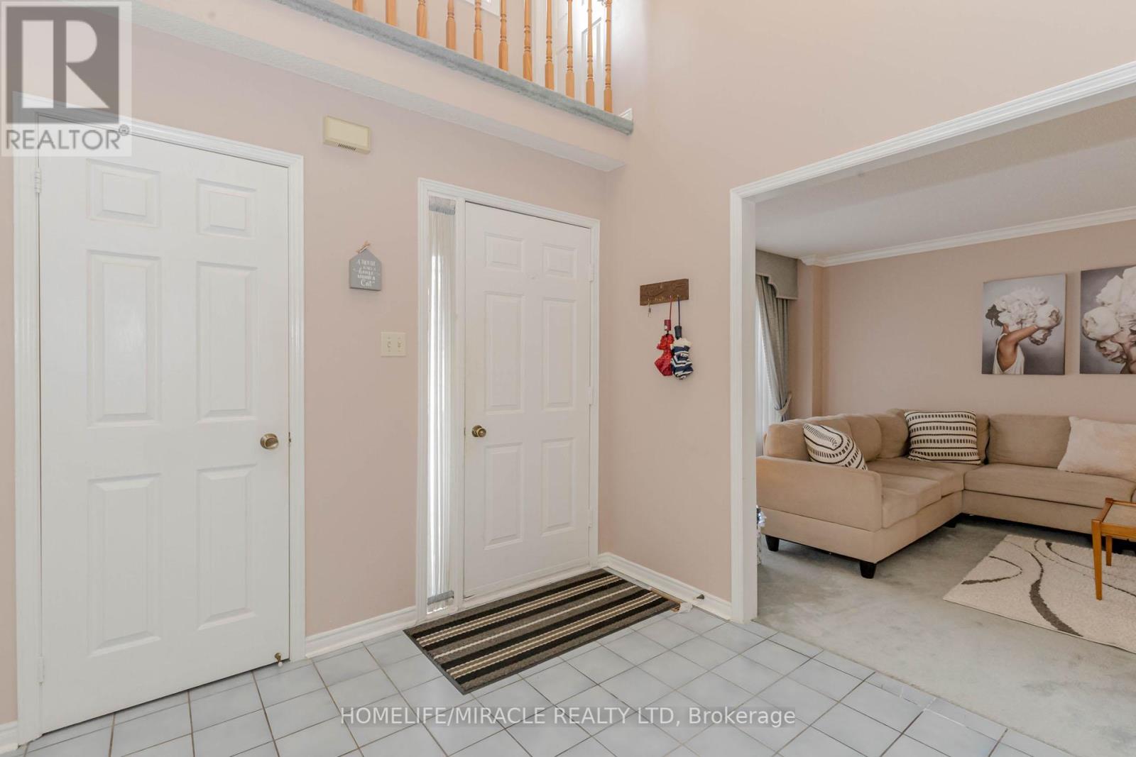 2999 Valcourt Crescent, Mississauga, Ontario  L5L 5J4 - Photo 4 - W12438551