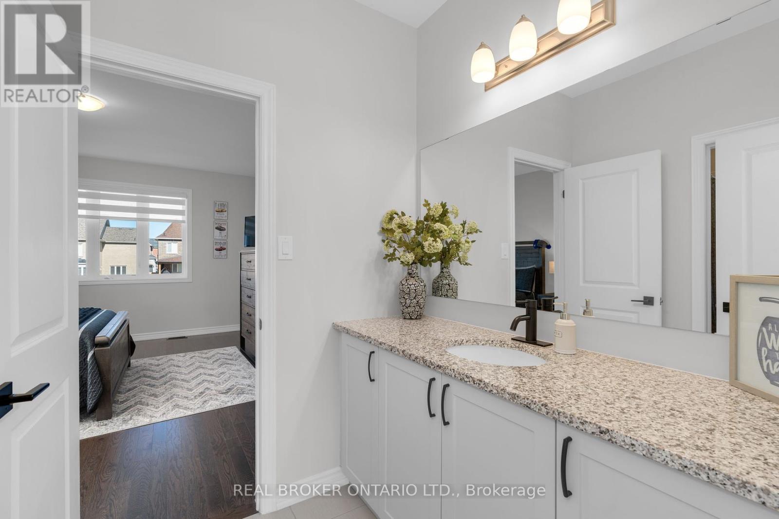40 Jack Crescent, Springwater, Ontario  L9X 1Z8 - Photo 31 - S12439686