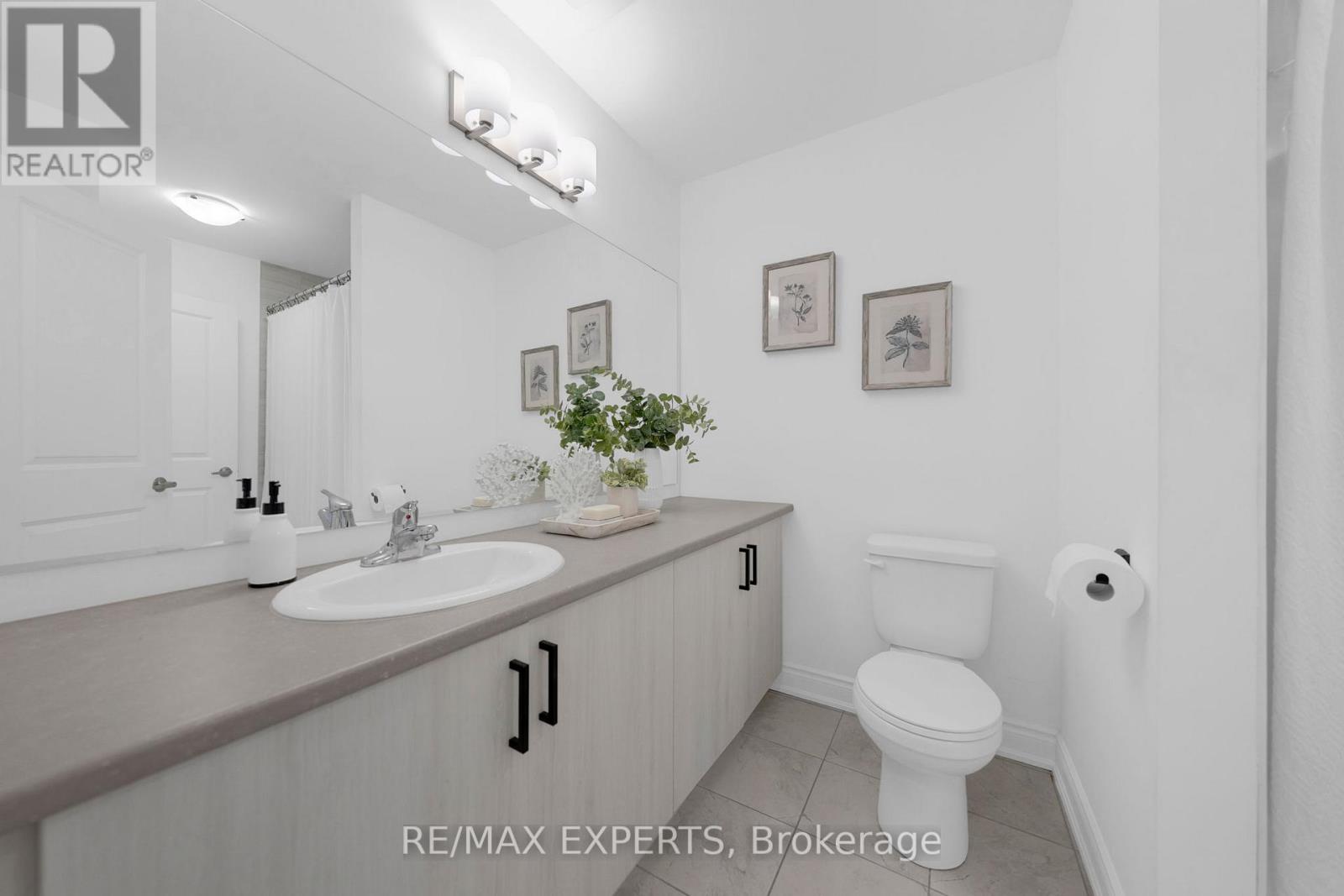 6 Pumpkin Corner Crescent, Barrie, Ontario  L9J 0T6 - Photo 18 - S12439704