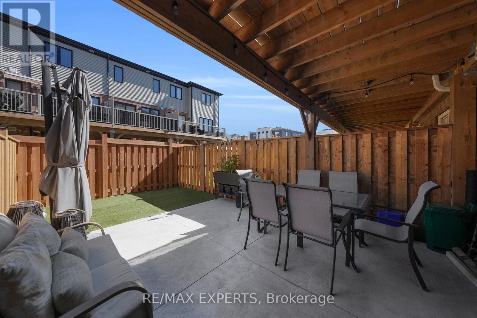 6 Pumpkin Corner Crescent, Barrie, Ontario  L9J 0T6 - Photo 23 - S12439704