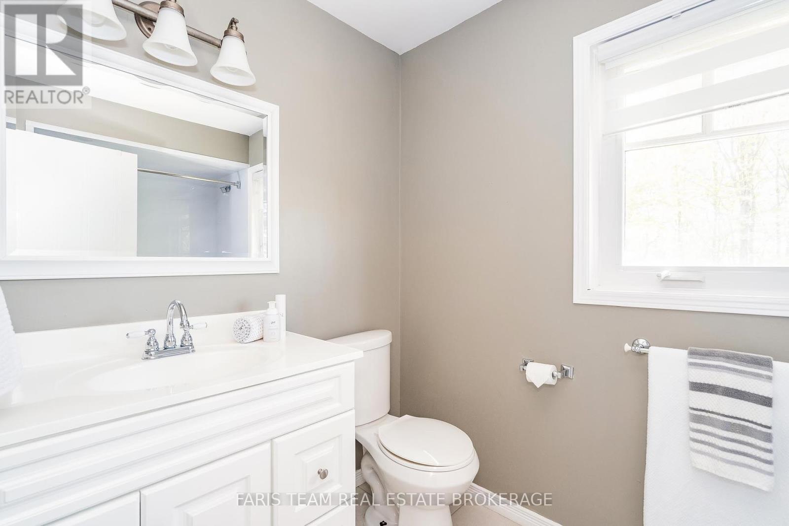 111 Highland Drive, Oro-Medonte, Ontario  L0L 2L0 - Photo 32 - S12439706