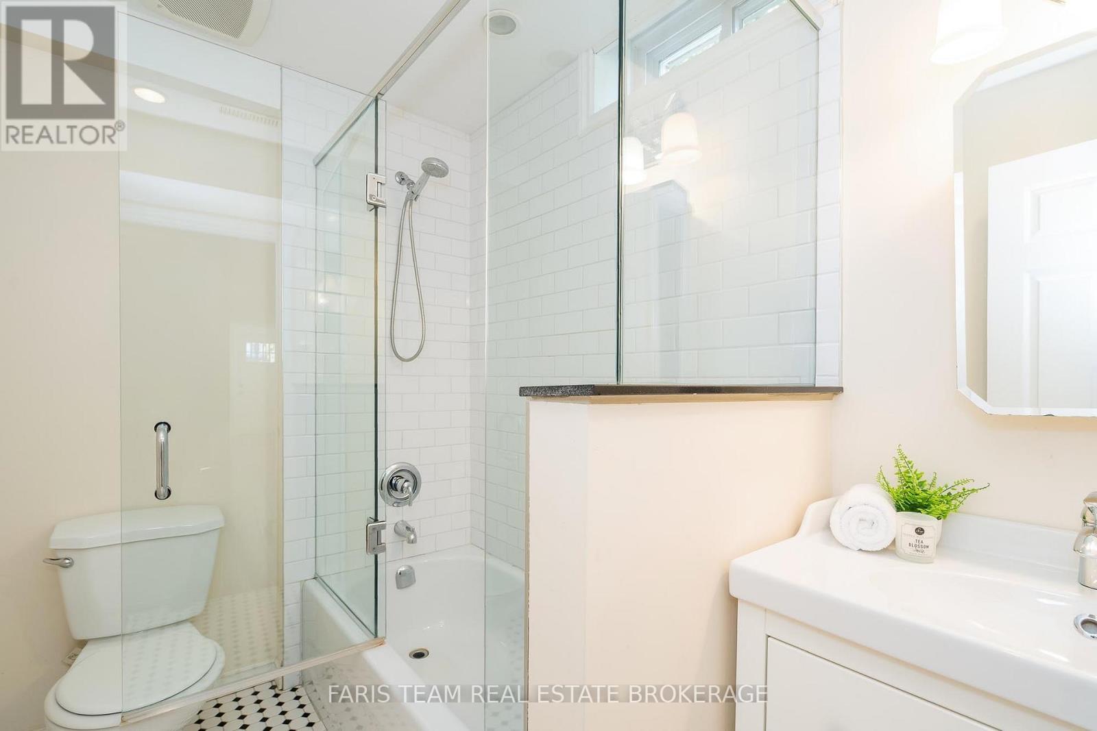 111 Highland Drive, Oro-Medonte, Ontario  L0L 2L0 - Photo 40 - S12439706