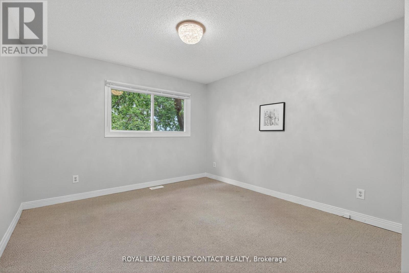 101 Browning Trail, Barrie, Ontario  L4N 6J4 - Photo 27 - S12439757