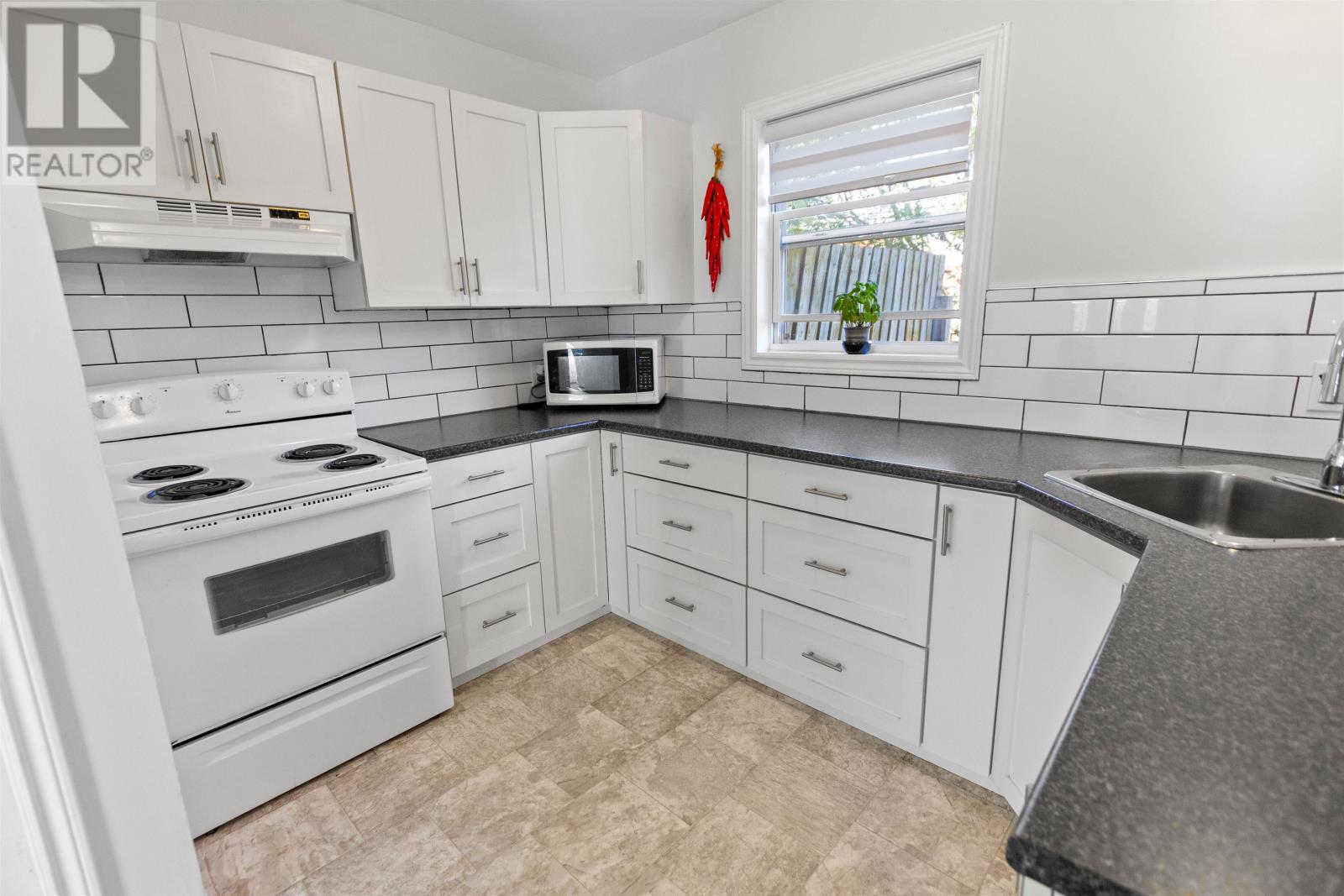 64 Dawson Court, Charlottetown, Prince Edward Island  C1A 8T1 - Photo 5 - 202524861
