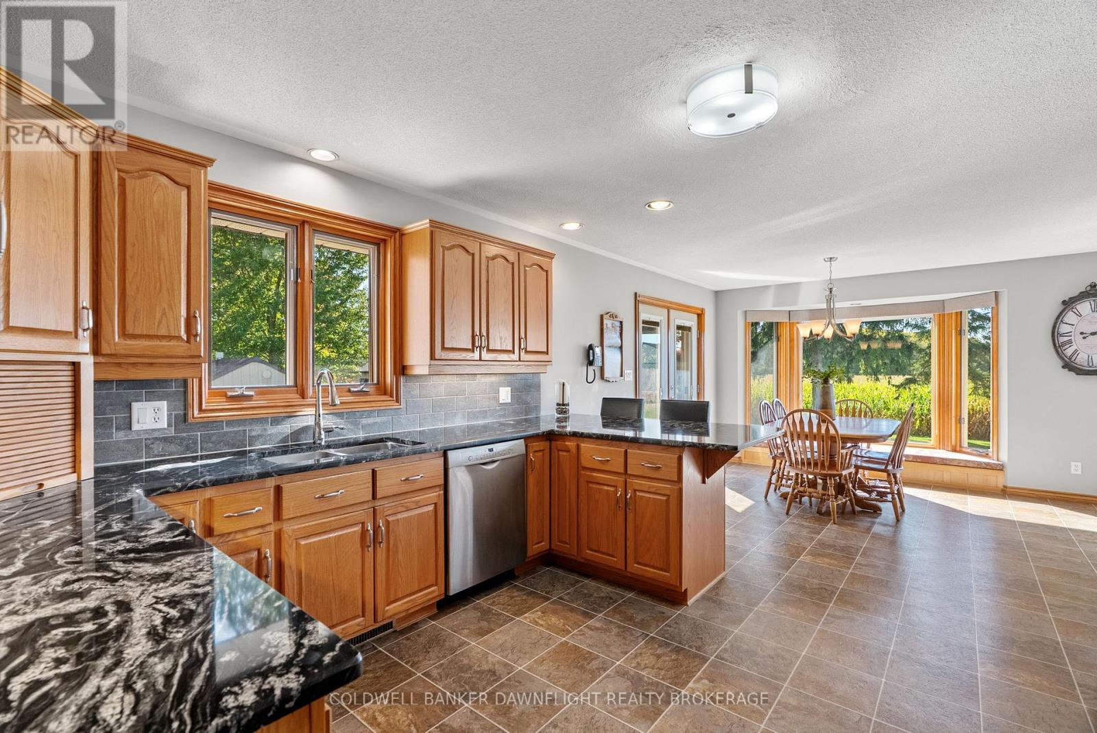 72471 London Road, Bluewater, Ontario  N0M 1X0 - Photo 10 - X12438167