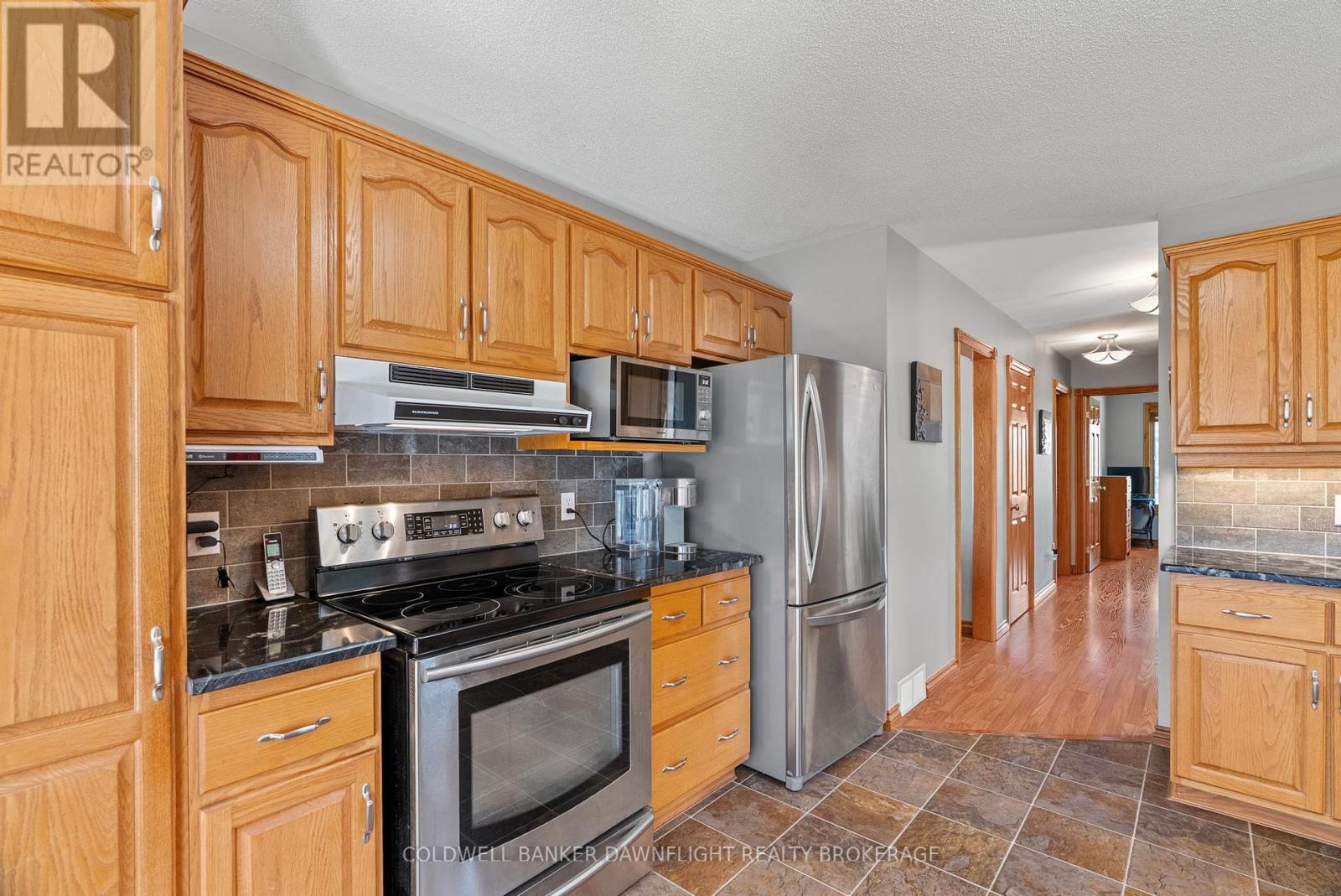 72471 London Road, Bluewater, Ontario  N0M 1X0 - Photo 13 - X12438167