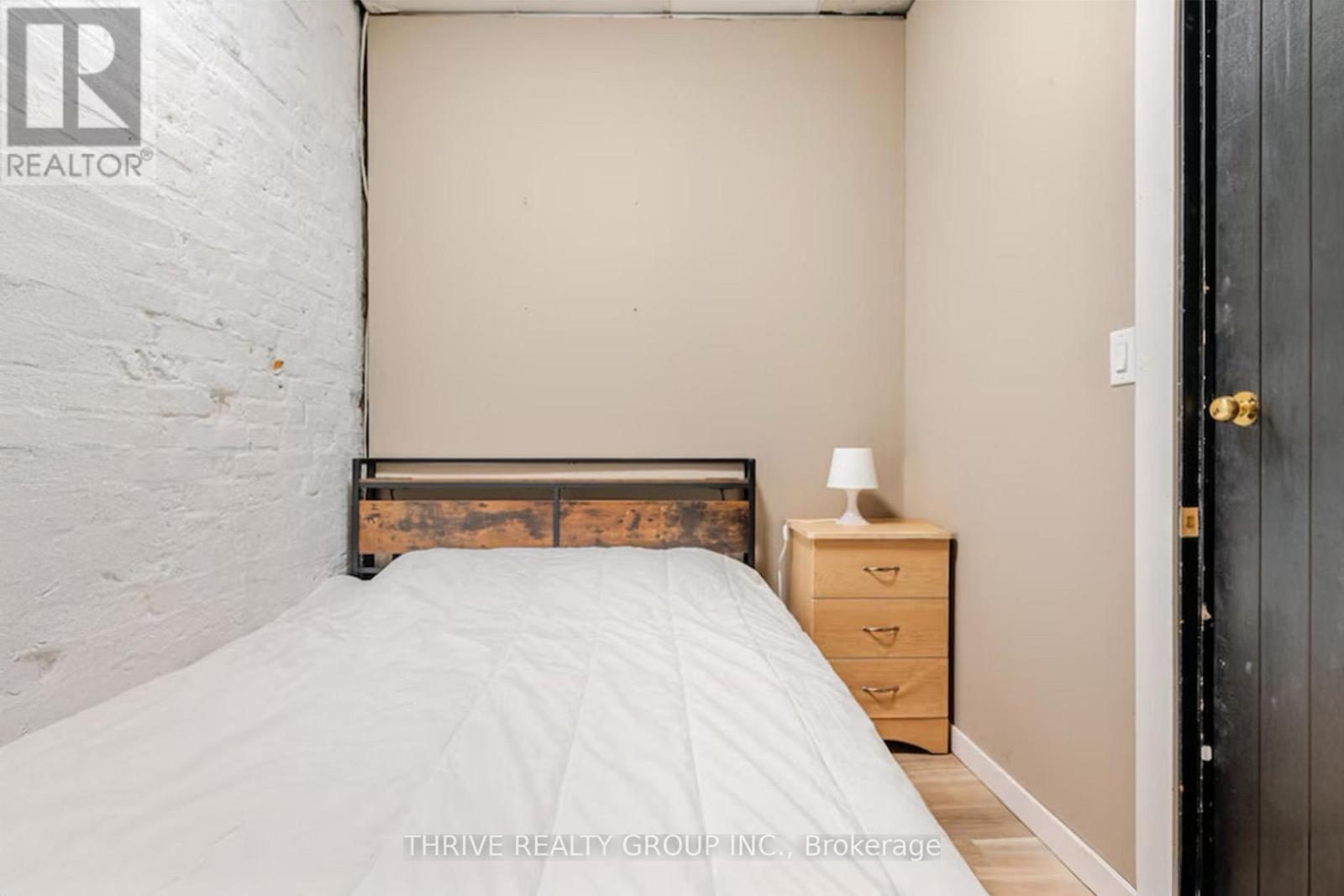 Rear - 344 Richmond Street, London East, Ontario  N6A 3C3 - Photo 7 - X12394011