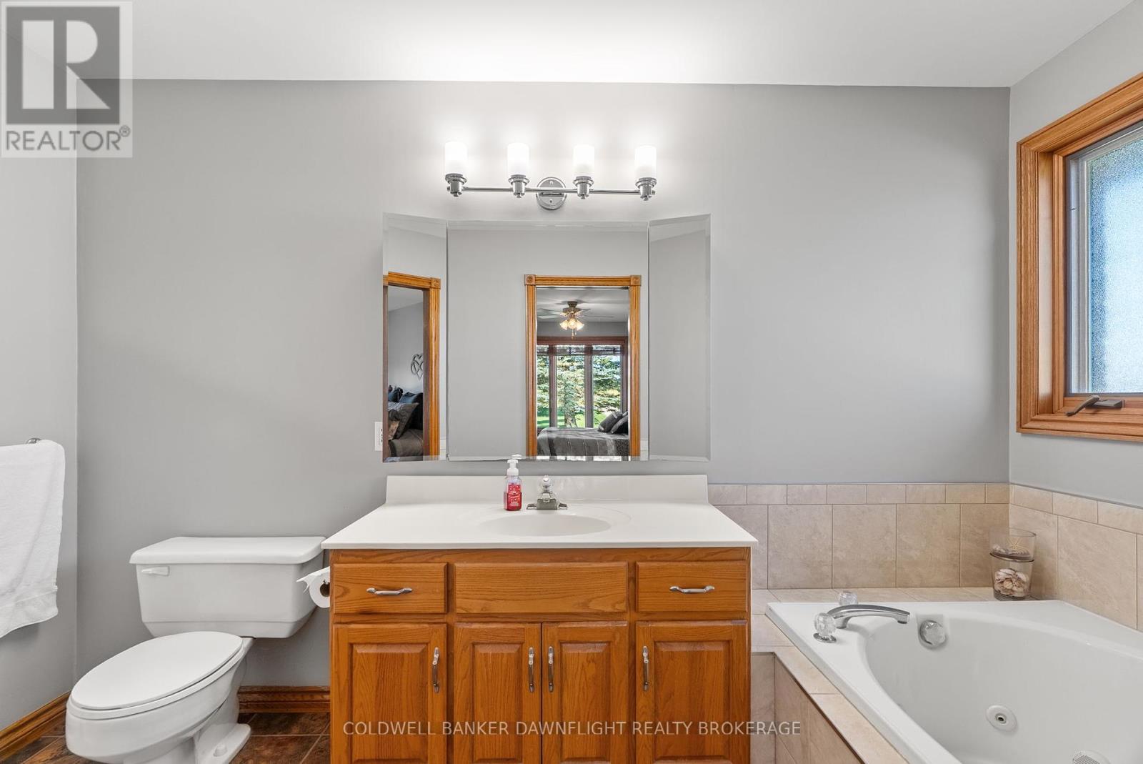 72471 London Road, Bluewater, Ontario  N0M 1X0 - Photo 23 - X12438167
