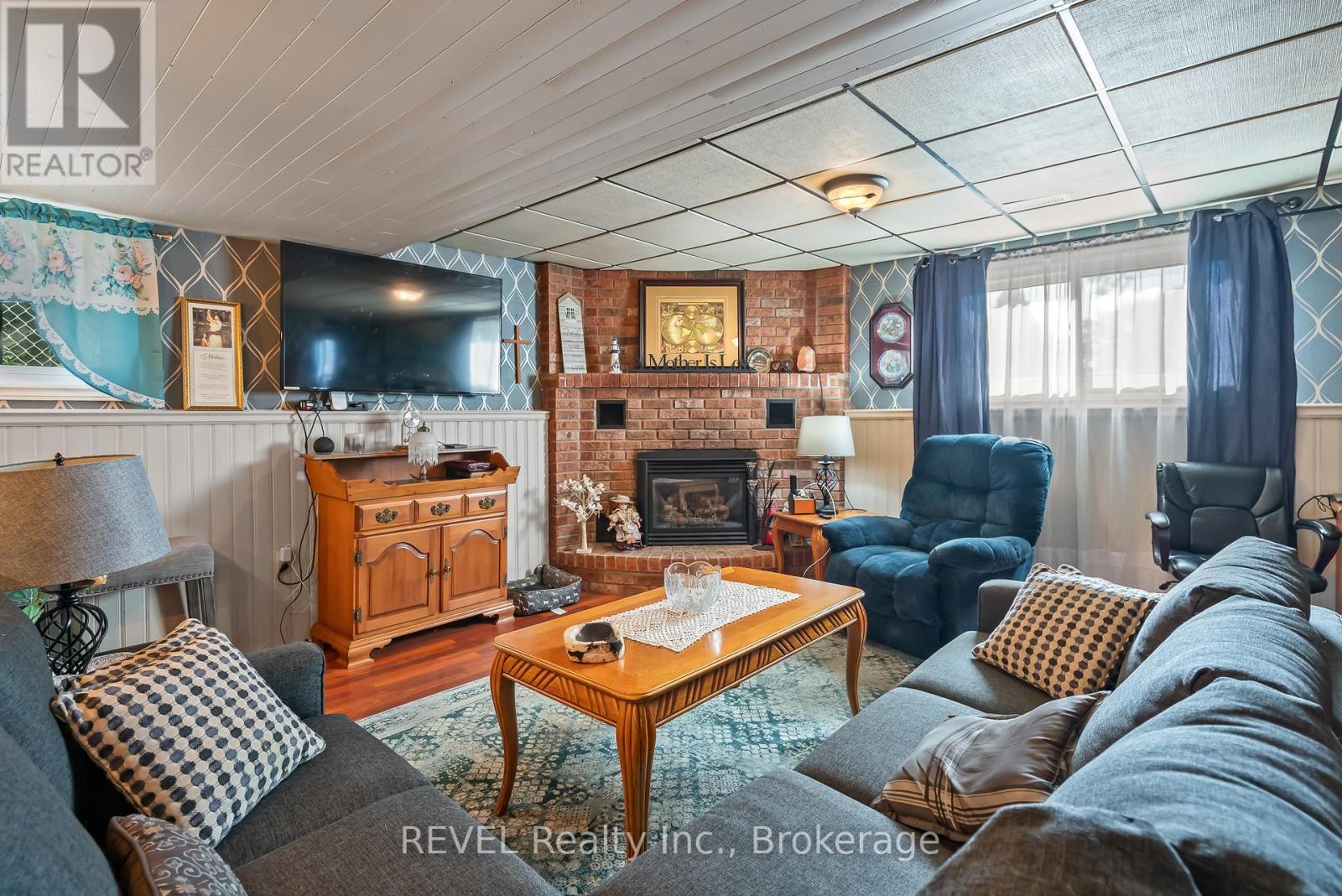 12 Silverdale Drive, St. Catharines, Ontario  L2M 3N1 - Photo 35 - X12439514