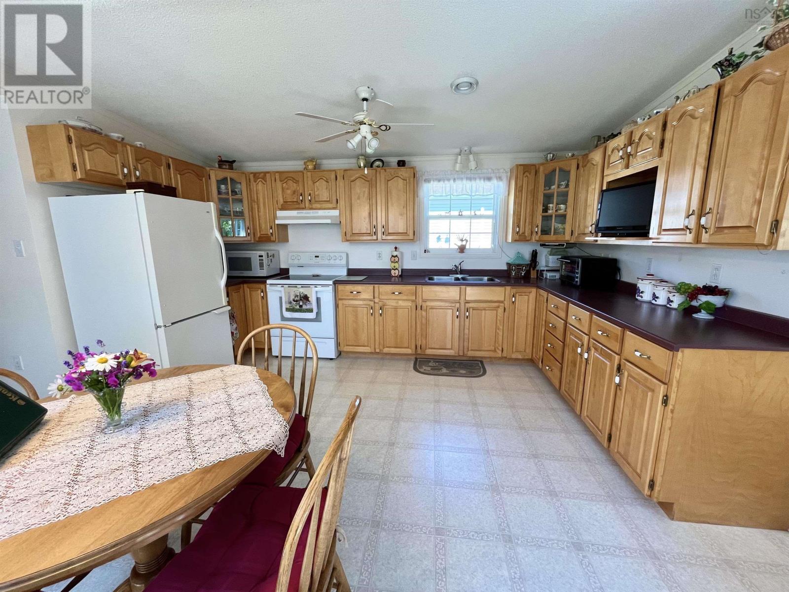31 Thomson Drive, Bridgewater, Nova Scotia  B4V 4E1 - Photo 28 - 202517670