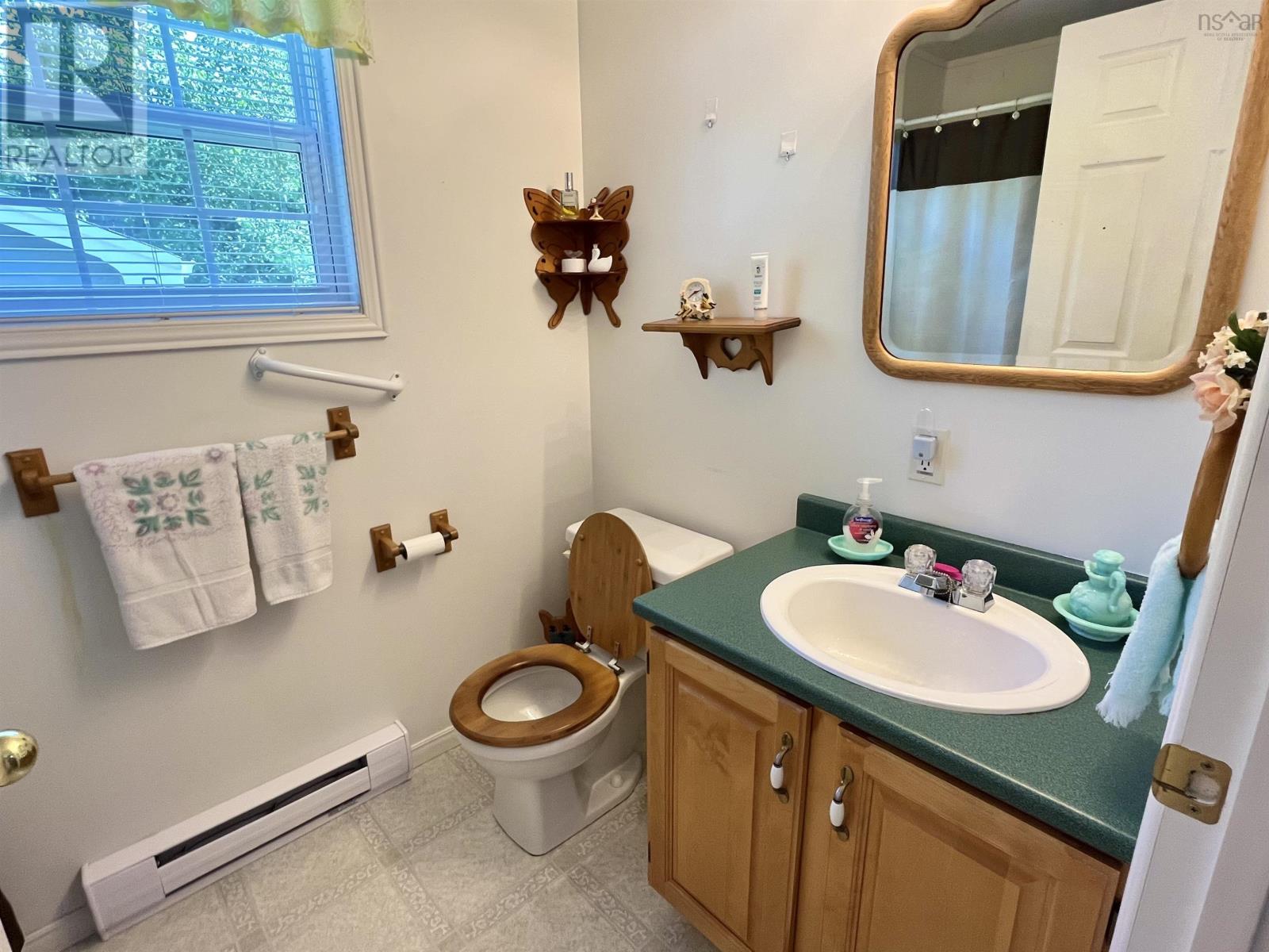31 Thomson Drive, Bridgewater, Nova Scotia  B4V 4E1 - Photo 37 - 202517670
